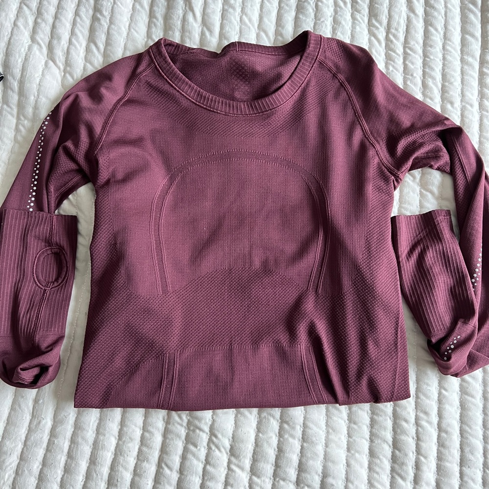 LULU SWIFT TEE